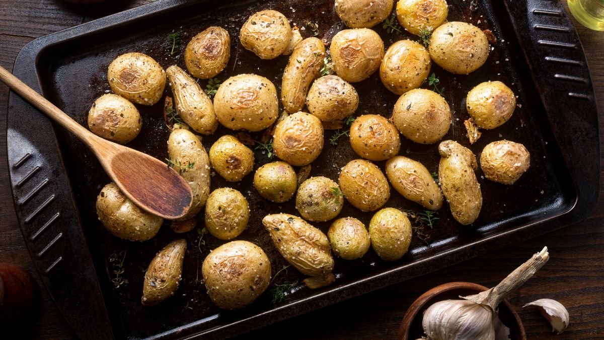 St Patrick’s Side: Garlic Herb Roasted Potatoes
